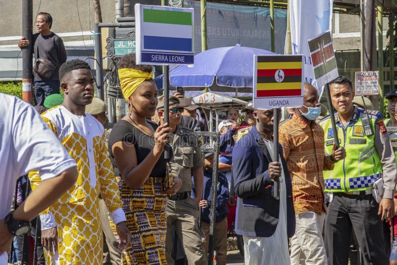 I partecipanti da molti paesi differenti nel festival 2019 dell'Asia Africa fotografia stock I partecipanti da molti paesi differenti nel festival 2019 dell'Asia Africa fotografia stock