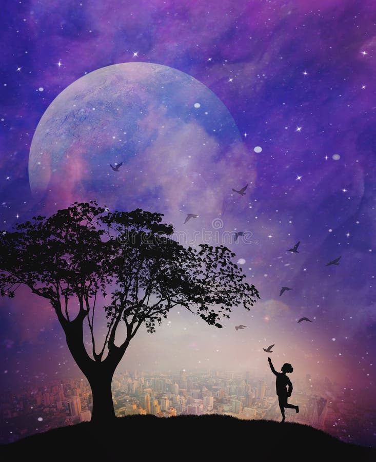 I sogni interni del bambino di liberazione spirituale sperano il bambino di desideri che accetta un fondo di natura del cielo nott