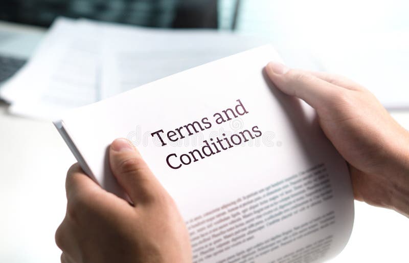 I termini e condizioni generali mandano un sms a nell'accordo legale o nel documento