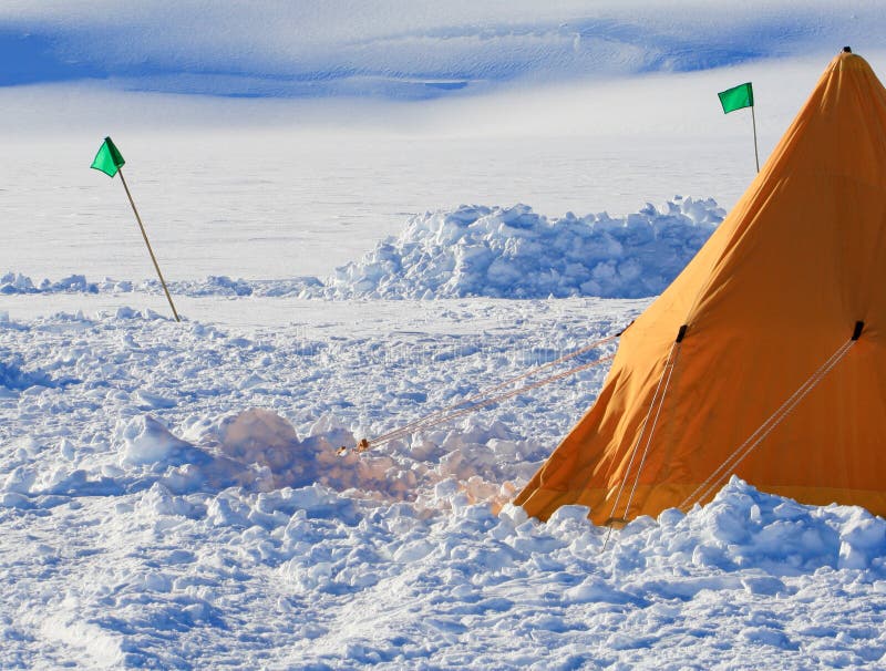 Ice camp. Кемпинг в Антарктиде. Часы Антарктида. Camping on Ice.
