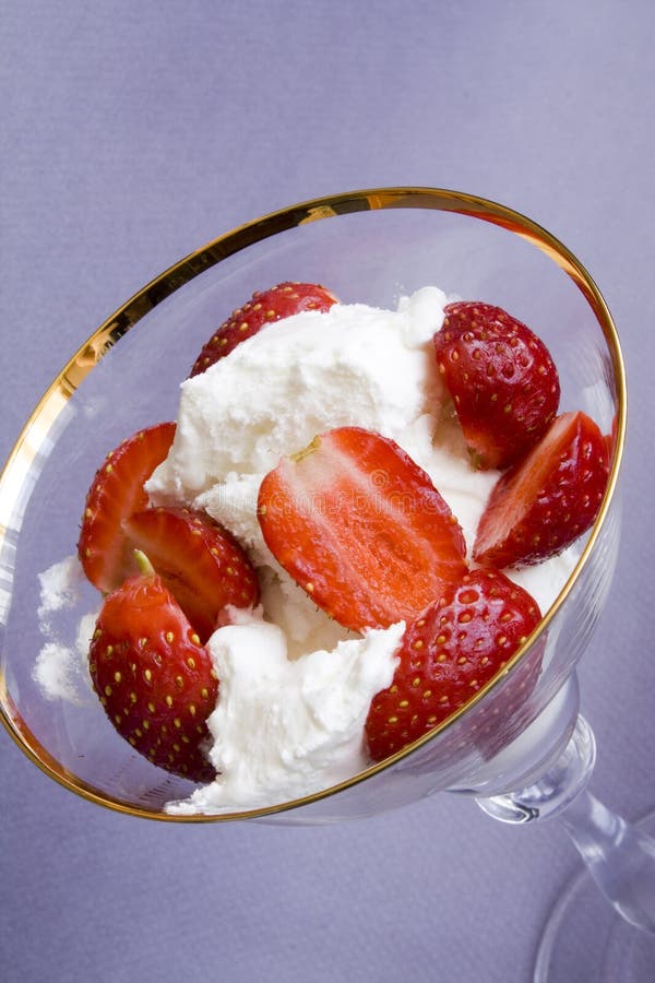 Ice-cream with Strawberry royalty free stock photos