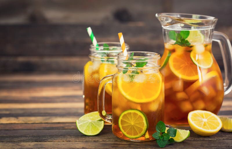 Ice tea with lemon