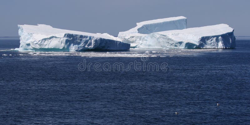 Iceberg do console do gelo de Petermann imagem de stock Iceberg do console do gelo de Petermann imagem de stock
