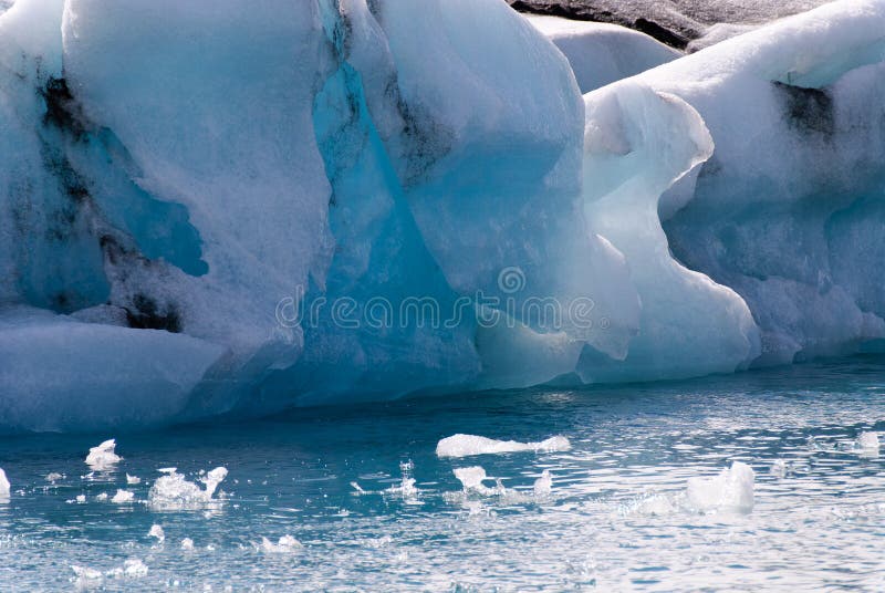 Iceberg Icelandic in jokulsarlon lake