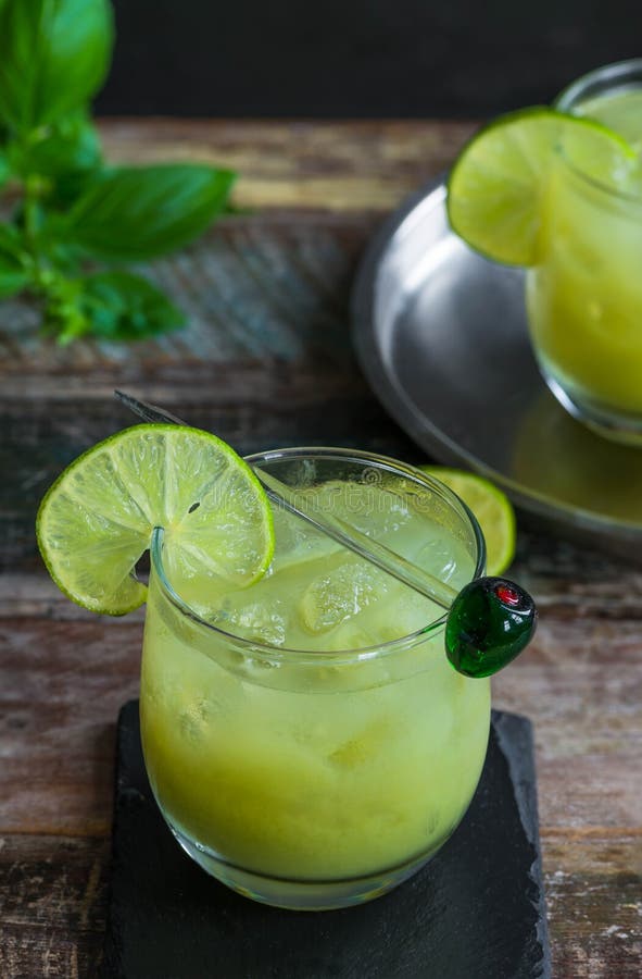 Iced green tea cocktail stock image. Image of beverage 74122807