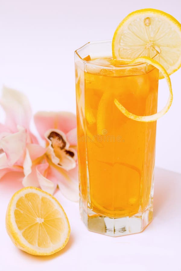 Iced tea with lemon slice stock image. Image of full, liquid 6388675