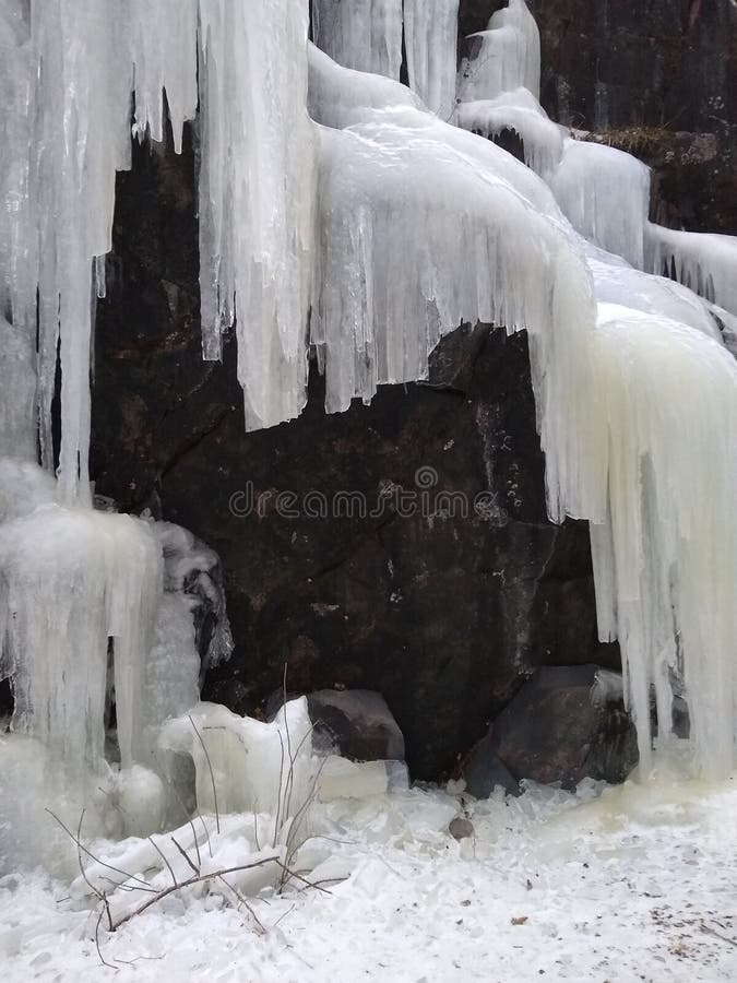 Icefall Nature& x27 γλυπτό πάγου του s στοκ φωτογραφίες