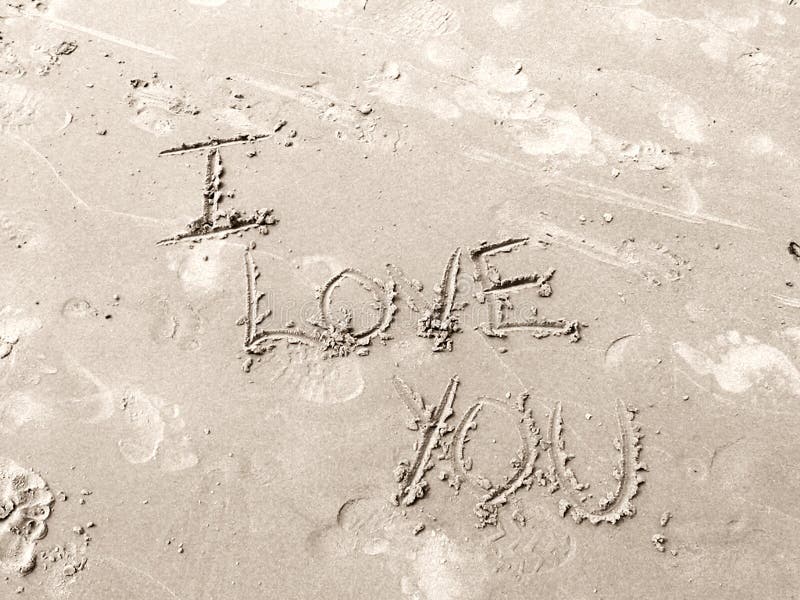Ich liebe dich im Sand stockfoto. Bild von herausgestellt 71836