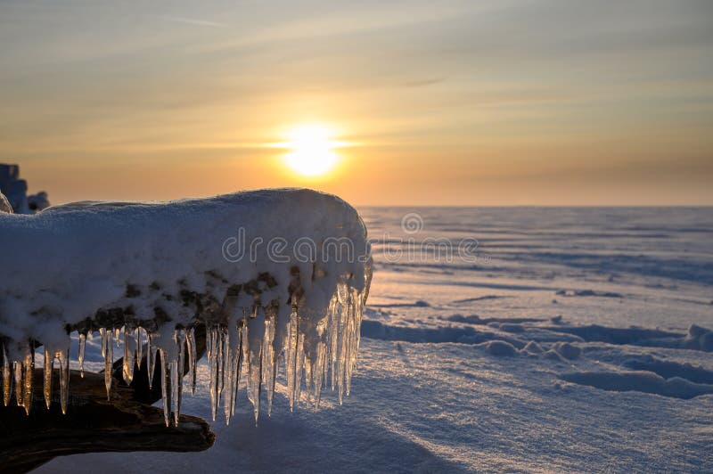 Icicle al tramonto fotografia stock Icicle al tramonto fotografia stock
