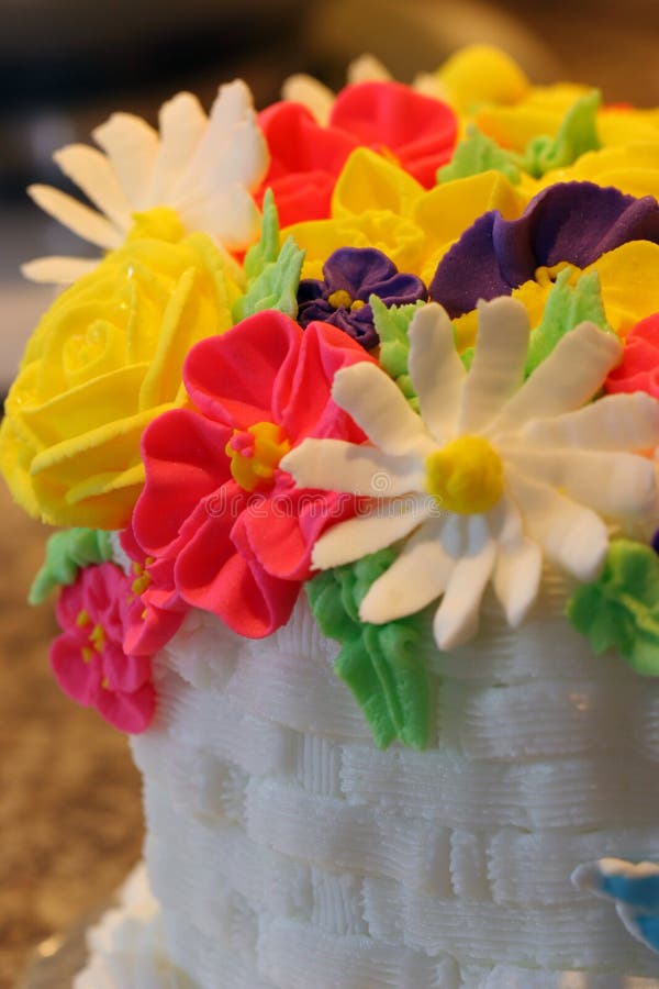 Icing Flowers stock image. Image of cake, daisy, basket 1487839