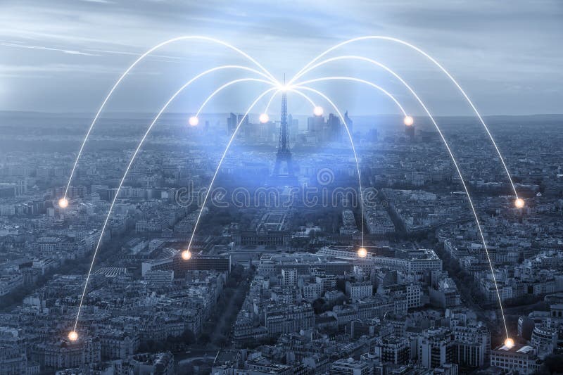 Icona di Wifi e città di Parigi con il concetto della connessione di rete, la città astuta di Parigi e la rete di comunicazione s fotografie stock libere da diritti Icona di Wifi e città di Parigi con il concetto della connessione di rete, la città astuta di Parigi e la rete di comunicazione s fotografie stock libere da diritti