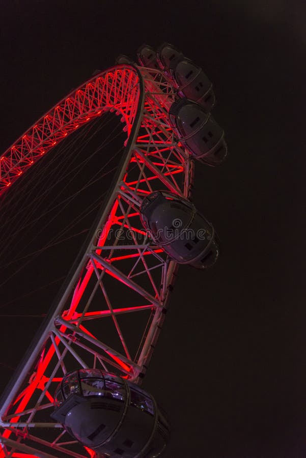 Iconic milleniumhjul, jul på natten, London, England, UK royaltyfri fotografi Iconic milleniumhjul, jul på natten, London, England, UK royaltyfri fotografi