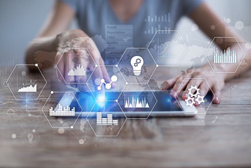 Iconos y gráficos de los usos en la pantalla virtual Concepto del negocio, de Internet y de la tecnología imagenes de archivo Iconos y gráficos de los usos en la pantalla virtual Concepto del negocio, de Internet y de la tecnología imagenes de archivo