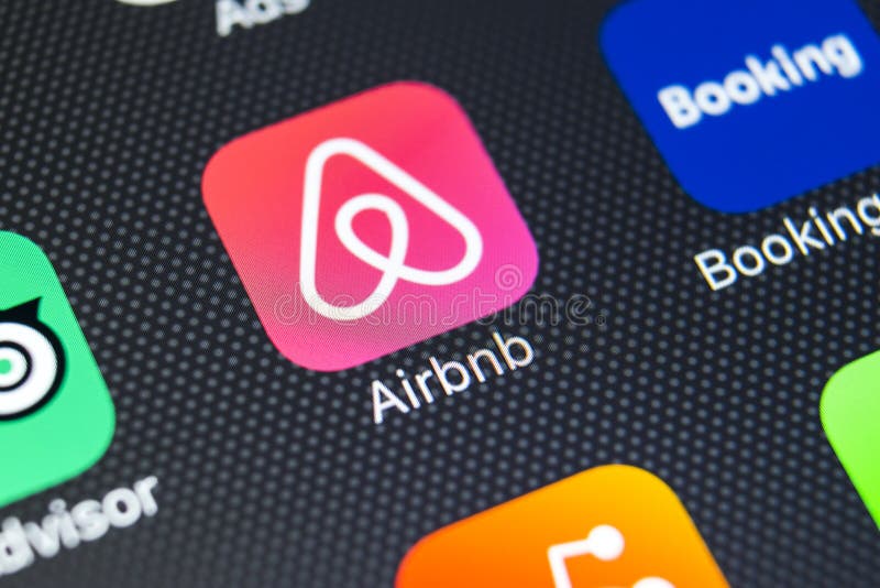 Icône d'application d'Airbnb sur le plan rapproché d'écran de l'iPhone X d'Apple Icône d'Airbnb APP Airbnb COM est site Web en li photo stock Icône d'application d'Airbnb sur le plan rapproché d'écran de l'iPhone X d'Apple Icône d'Airbnb APP Airbnb COM est site Web en li photo stock