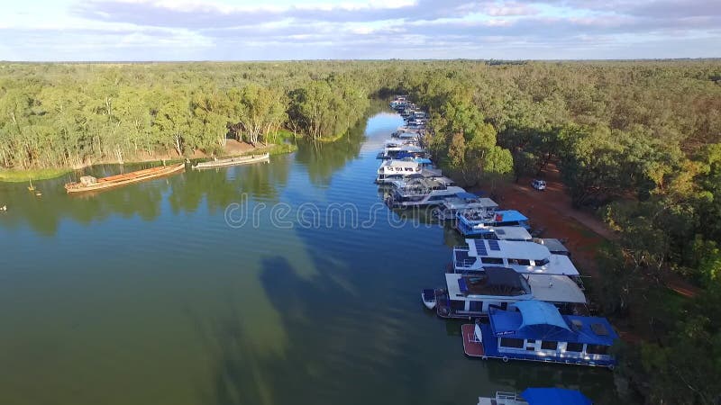 Ideia aérea do feriado Murray River Australia da casa flutuante