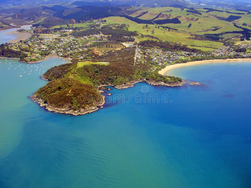 Ideia aérea do litoral do Northland, Nova Zelândia