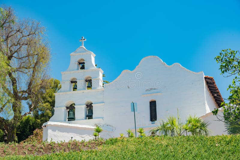 Ideia exterior da missão histórica San Diego de Alcala fotografia de stock royalty free Ideia exterior da missão histórica San Diego de Alcala fotografia de stock royalty free