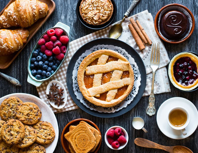 Ideia superior de todo o componente necessário do alimento para fazer-me a um clássico fotos de stock Ideia superior de todo o componente necessário do alimento para fazer-me a um clássico fotos de stock