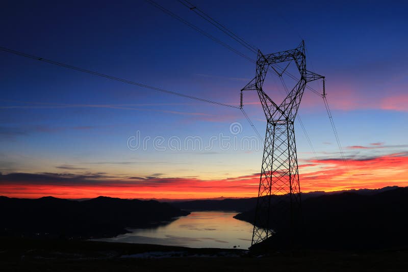 Idro linea elettrica di energia