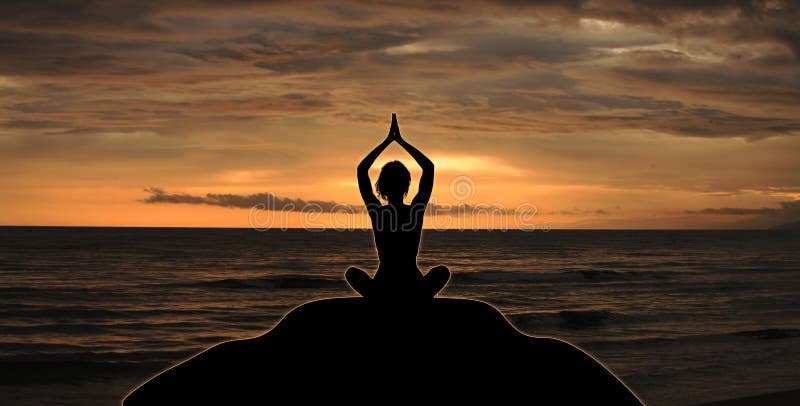 Idrottskvinna som gör yoga på morgonen vid soluppgången, ung flicka Yga-stranden, kvinnlig träning och träna meditationer lugn Fry royaltyfri illustrationer