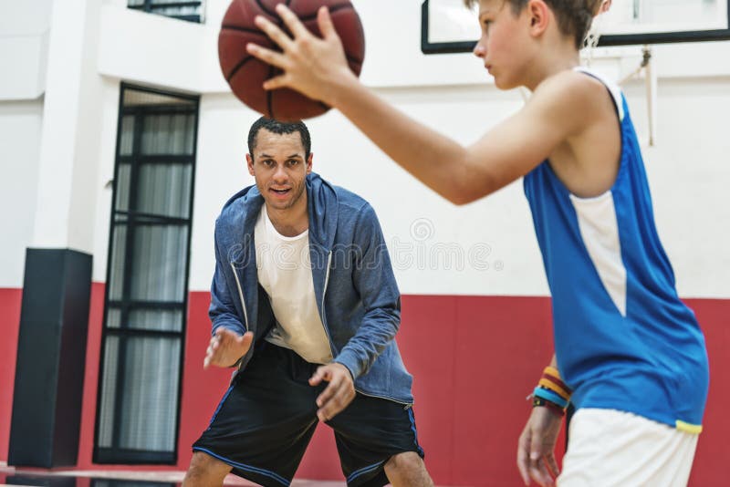 Idrottsman nen Exercise Game Concept för coachningbasketsport royaltyfri foto