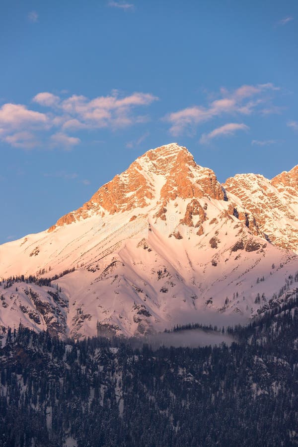 Idyllic Snowy Mountain Peaks, Setting Sun in Winter, Landscape, Alps ...