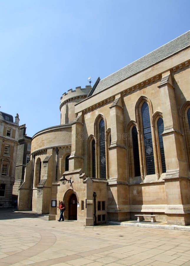 This is the knights temple church as made famous by Dan Browns Novel the Da Vinci Code. This is the knights temple church as made famous by Dan Browns Novel the Da Vinci Code.