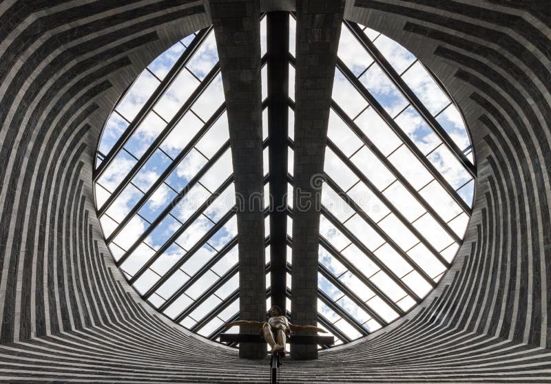 Iglesia De San Giovanni Battista by Mario Botta Mogno Suiza Fotografía editorial - Imagen de capilla, juan: 191195627 Iglesia De San Giovanni Battista by Mario Botta Mogno Suiza Fotografía editorial - Imagen de capilla, juan: 191195627