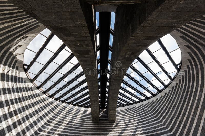 Iglesia De San Giovanni Battista by Mario Botta Mogno Suiza Fotografía editorial - Imagen de capilla, juan: 191195627 Iglesia De San Giovanni Battista by Mario Botta Mogno Suiza Fotografía editorial - Imagen de capilla, juan: 191195627