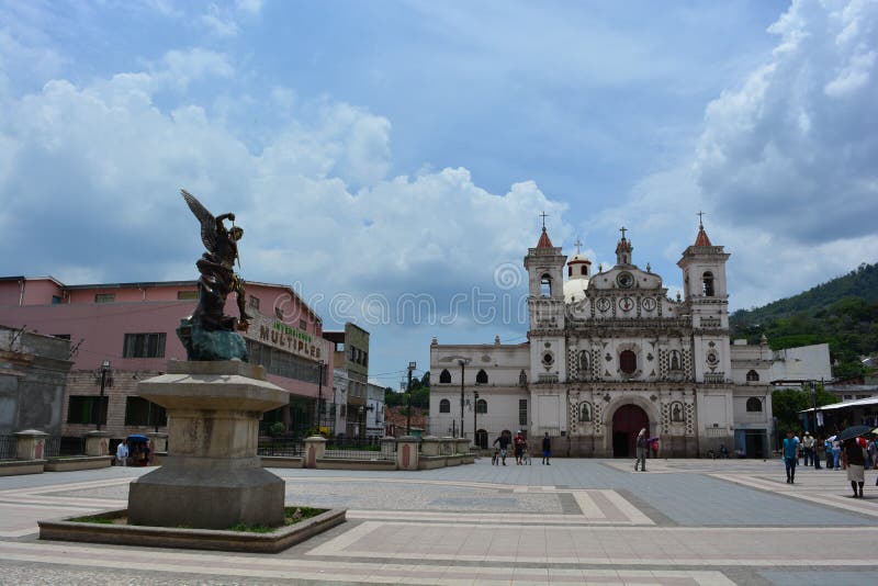 Iglesia El Calvario Church in Tegucigalpa, Honduras Editorial Photo - Image  of background, tourist: 92560576