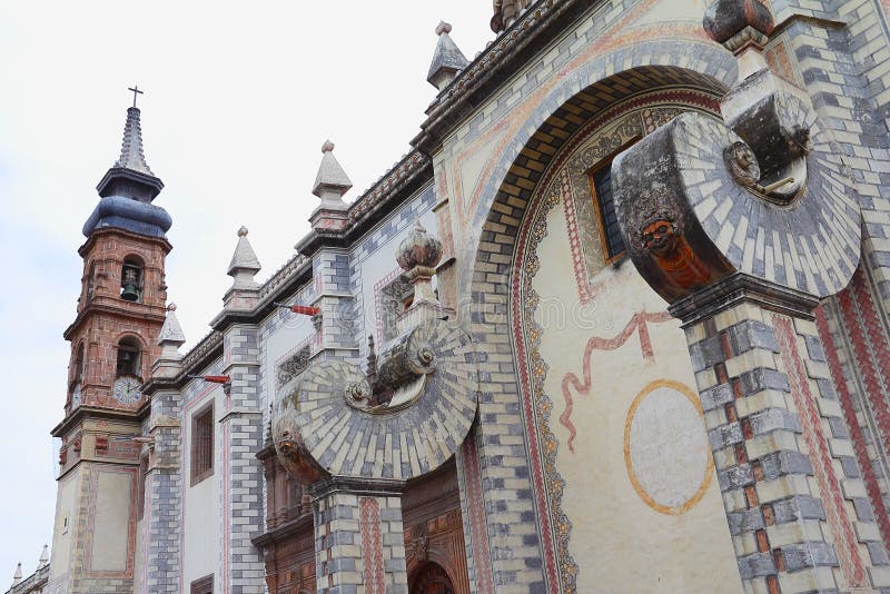 Iglesia De Santa Rosa De Viterbo En Queretaro México Ii Imagen de archivo -  Imagen de iglesias, alarmas: 205237539