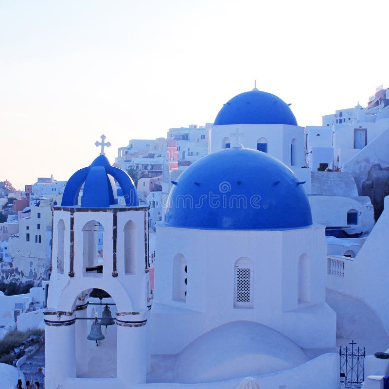 Iglesia ortodoxa, Oia, isla de Santorini, Grecia imagen de archivo Iglesia ortodoxa, Oia, isla de Santorini, Grecia imagen de archivo