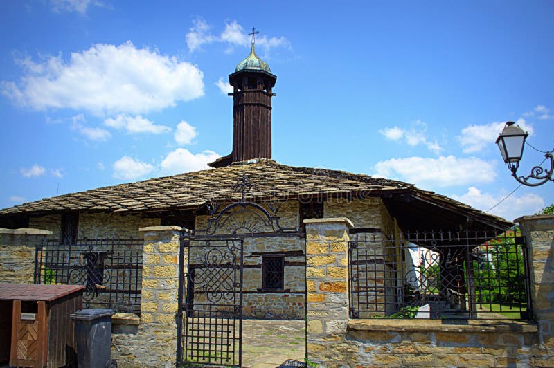 Iglesia vieja, ciudad Bulgaria de Tryavna imágenes de archivo libres de regalías Iglesia vieja, ciudad Bulgaria de Tryavna imágenes de archivo libres de regalías