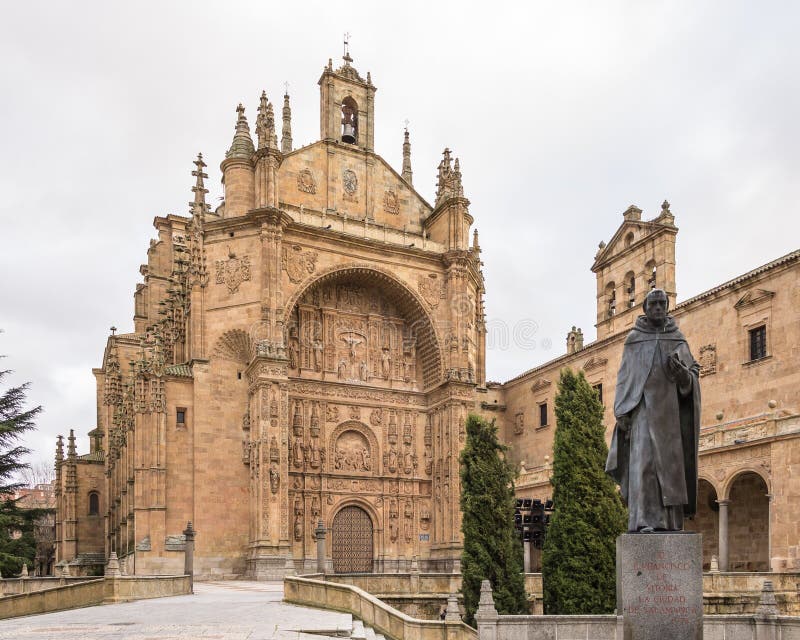 Iglesia Y Convento De San Esteban Foto de archivo - Imagen de viejo, turista: 36770186 Iglesia Y Convento De San Esteban Foto de archivo - Imagen de viejo, turista: 36770186
