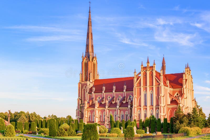 Igreja bonita magnífica da trindade santamente em Gerviaty foto de stock royalty free Igreja bonita magnífica da trindade santamente em Gerviaty foto de stock royalty free