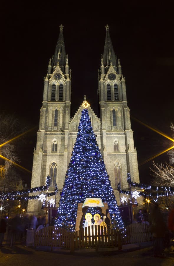Igreja Com Mercados Do Natal  Noite De Ludmila De Saint  