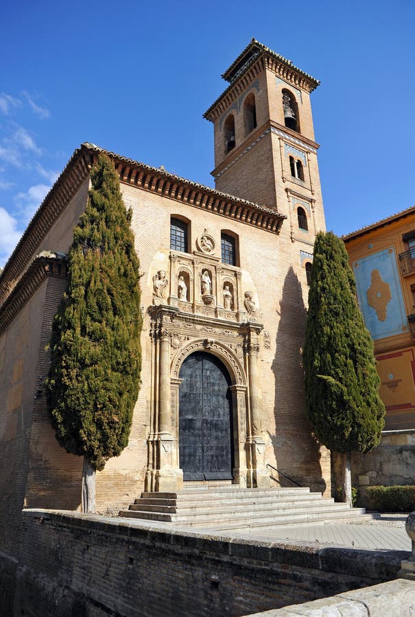 Igreja de Santa Ana em Granada, Andalucia, Espanha imagem de stock Igreja de Santa Ana em Granada, Andalucia, Espanha imagem de stock