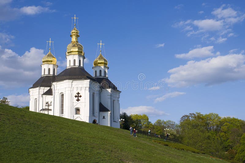 Igreja do ` s de Catherine na primavera foto de stock Igreja do ` s de Catherine na primavera foto de stock