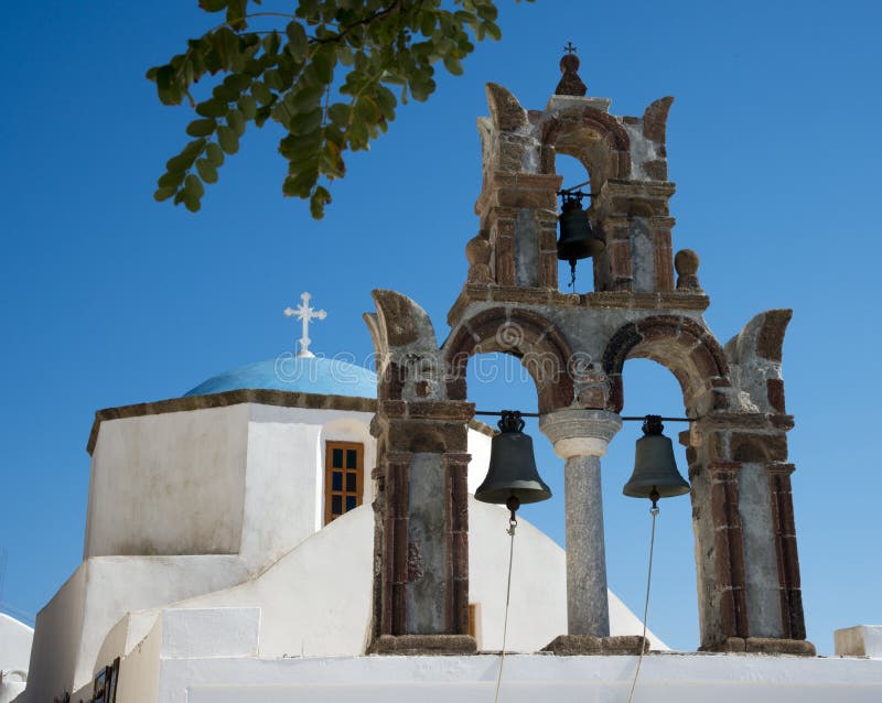 Igreja em Pyrgos Kallistis, Santorini, Grécia imagens de stock Igreja em Pyrgos Kallistis, Santorini, Grécia imagens de stock