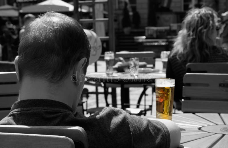 927 Glas Bier Auf Der Terrasse Fotos Kostenlose Und Royalty Free Stock Fotos Von Dreamstime