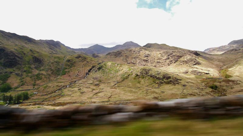 Ihr wyddfa oder Schnee vom nanten gwynant pass snowdonia Nord wandern uk landschaft