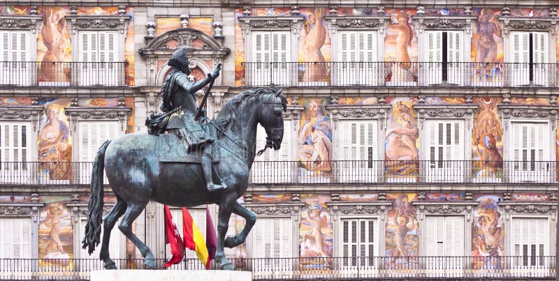 iii królewiątka Madrid mayor Philips placu statua obraz stock iii królewiątka Madrid mayor Philips placu statua obraz stock