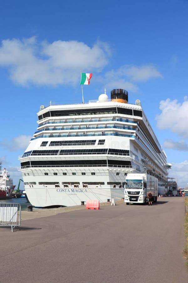 ijmuiden cruise terminal costa