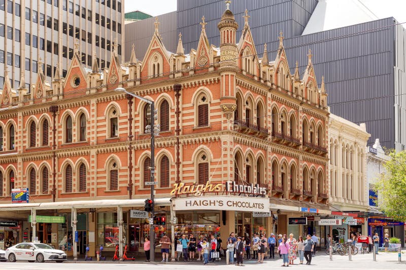 Ikoniczny punkt orientalny budynek rogu ul bud adelaide. Adelaide south australia australia listopad 15 2024 r. : widok zewnętrzny ikonicznego budynku narożnika ul pszczelej w centrum miasta adelaide na rogu ulicy króla williama i rundle mall