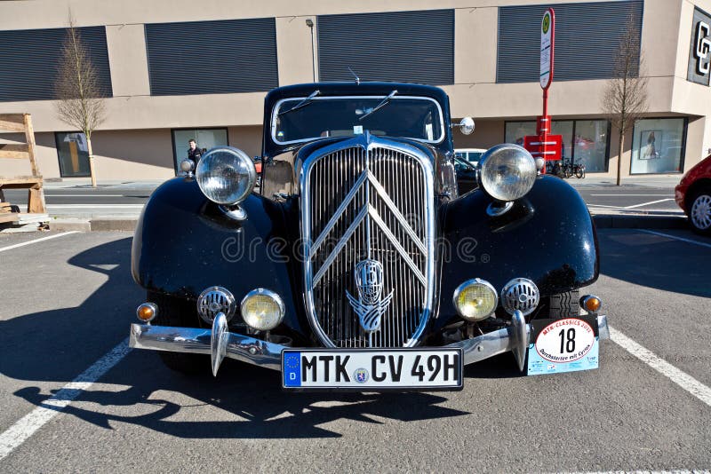 Il bello oldtimer ha luogo fotografie stock Il bello oldtimer ha luogo fotografie stock