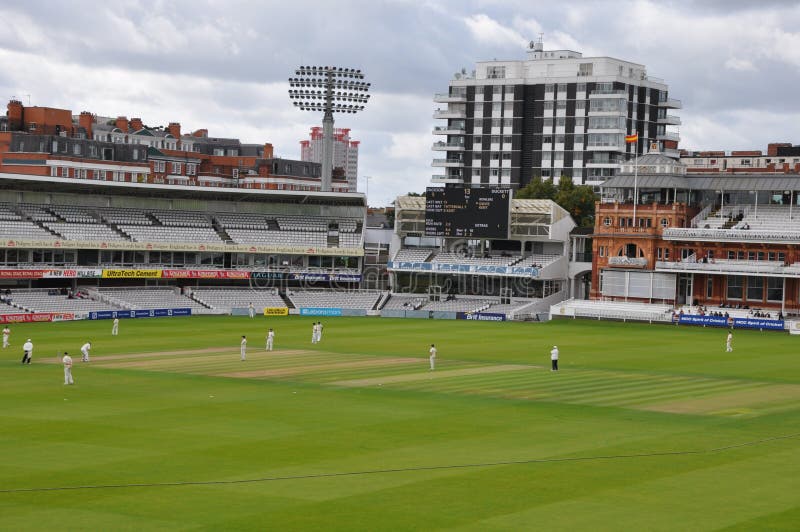 Il Campo Di Cricket Di Signore a Londra Fotografia Editoriale