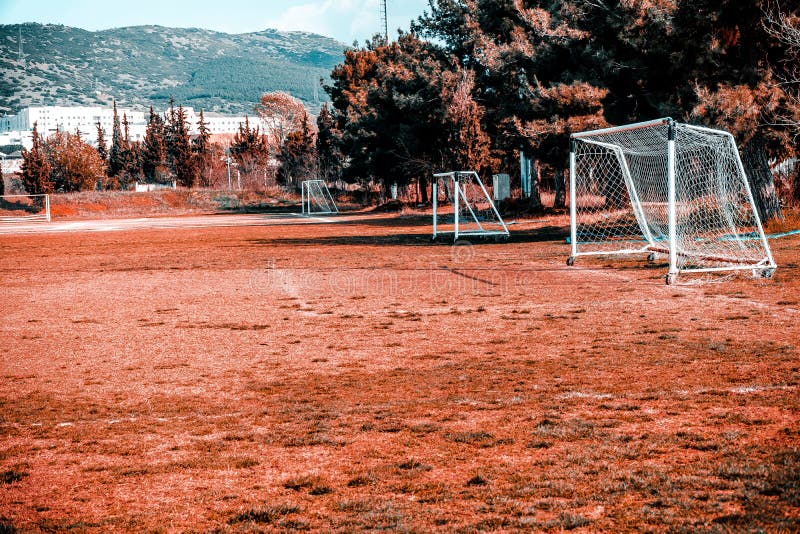 Il campo di football americano propably ha usato per prepararsi immagine stock libera da diritti Il campo di football americano propably ha usato per prepararsi immagine stock libera da diritti