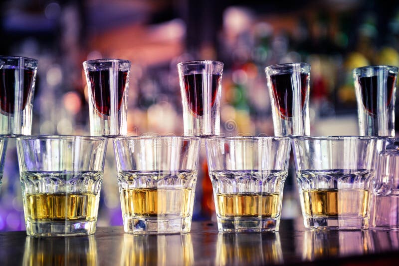 Il cocktail di Jagerbomb immagine stock libera da diritti Il cocktail di Jagerbomb immagine stock libera da diritti