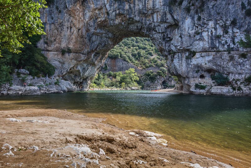 Il d'Arc di Pont è un grande ponte naturale immagine stock libera da diritti Il d'Arc di Pont è un grande ponte naturale immagine stock libera da diritti