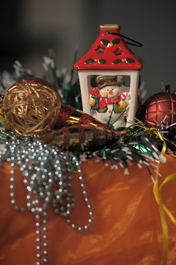 Il dispositivo di ceramica di natale fotografie stock libere da diritti Il dispositivo di ceramica di natale fotografie stock libere da diritti